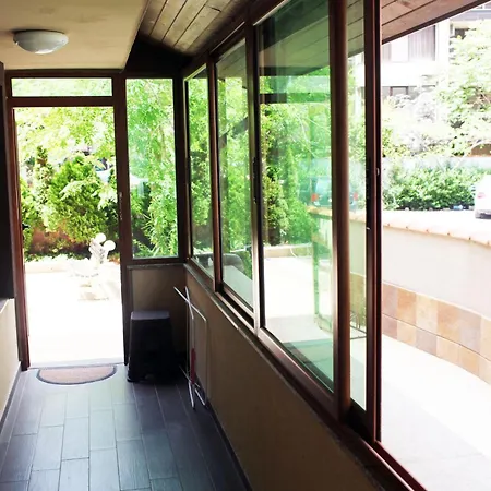 2 Apartment *